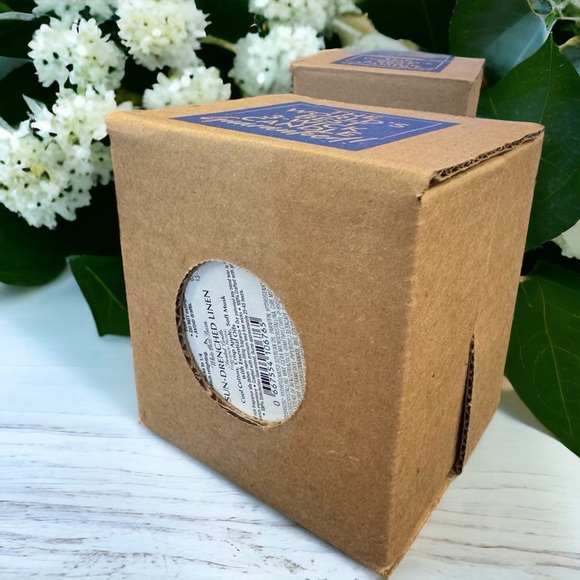 NWT Bath & Body Works WHITE BARN Sun Drenched Linen Large 3-Wick Candle 14.5 oz - Picture 2 of 6